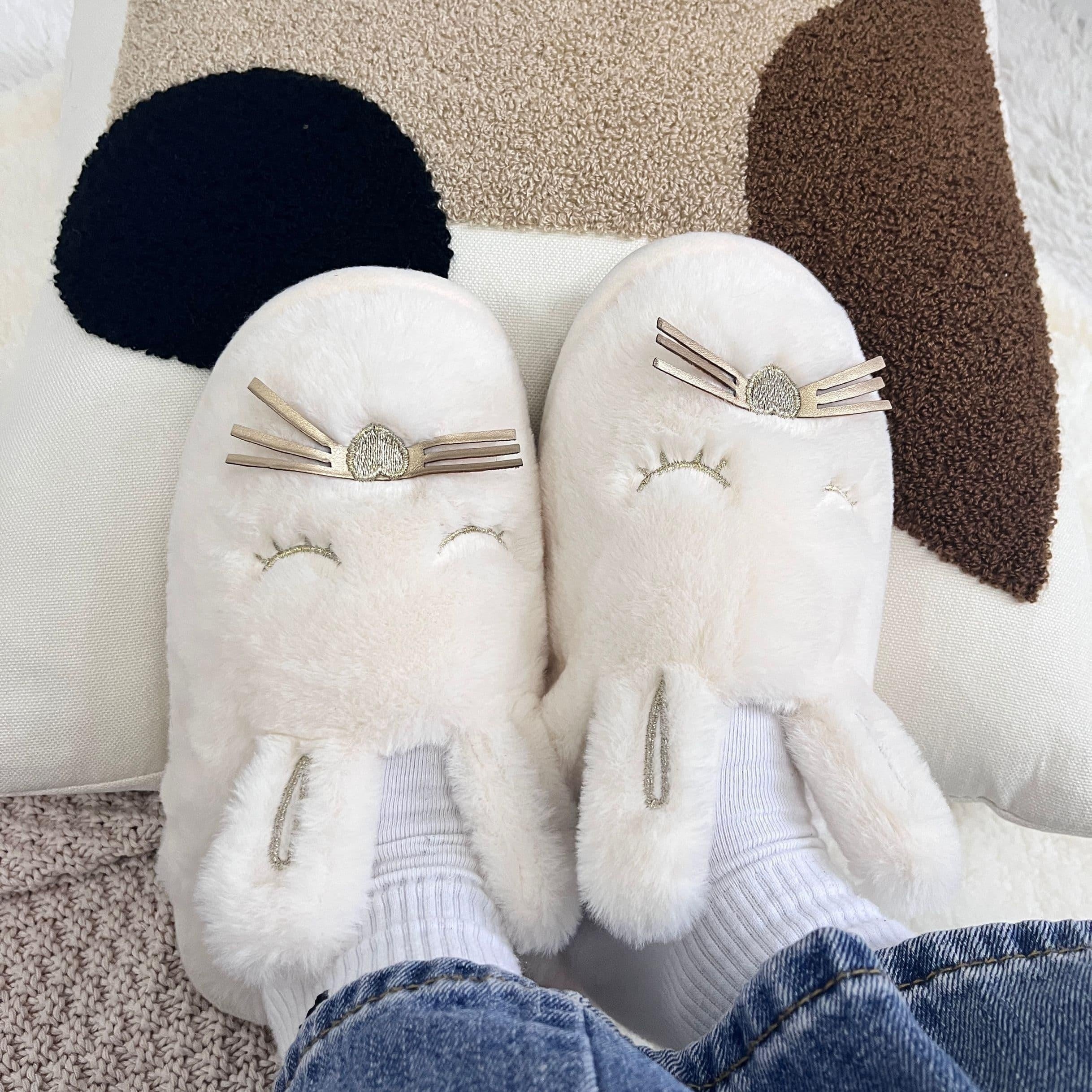 Spring Festival Cute Rabbit Animal Shape Winter Warm Slippers Indoor and Outdoor Shoes Creative Gift Suitable for Bedroom and Outdoor Use