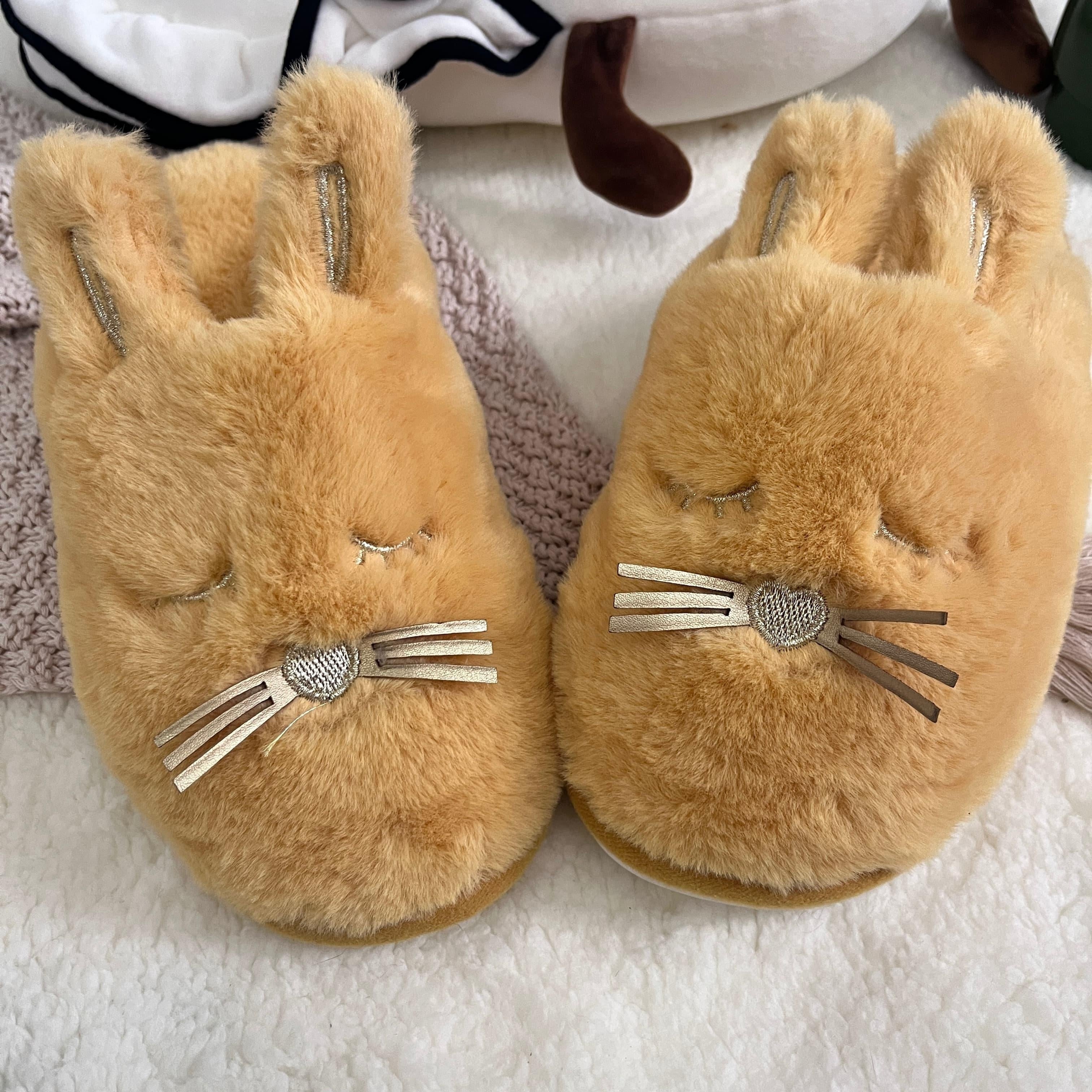 Spring Festival Cute Rabbit Animal Shape Winter Warm Slippers Indoor and Outdoor Shoes Creative Gift Suitable for Bedroom and Outdoor Use
