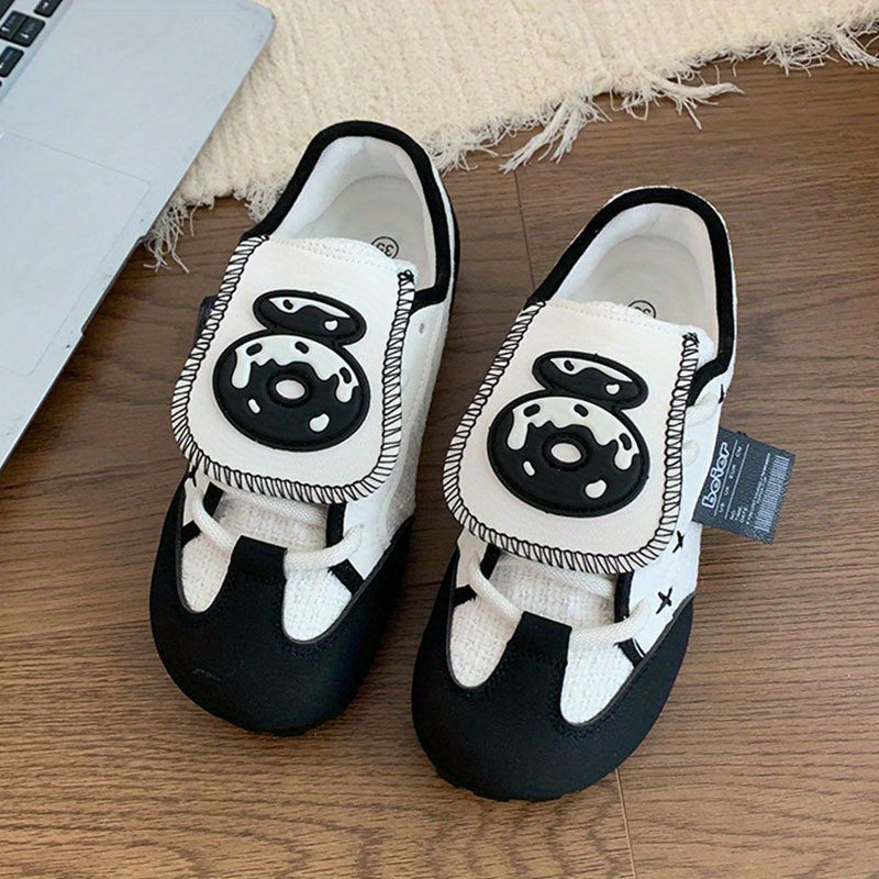 Flexible And Adaptable Casual Fitness Shoes for Women, Featuring a Bendable Sole And Seamless Lining, Suitable for a Range of Activities.